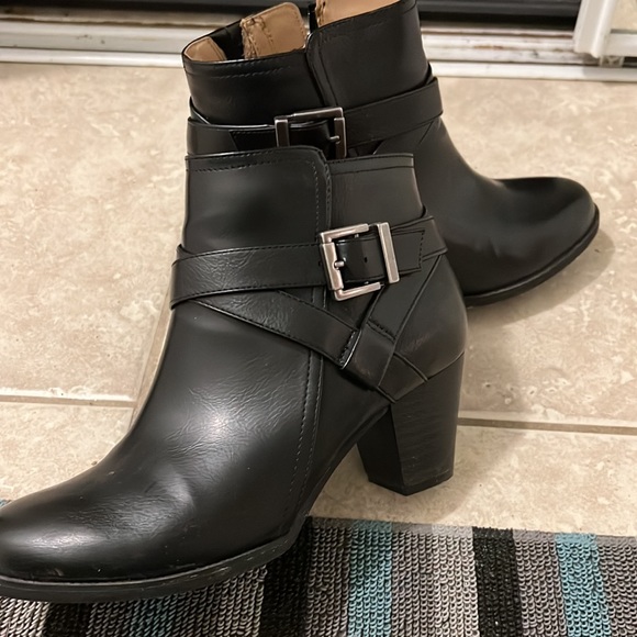 Abel’s boots for winter or rainy days.worn two or three times.looks like new. - Picture 2 of 5